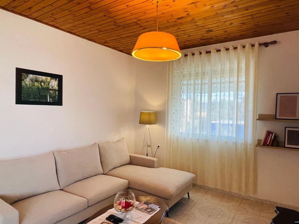 Mia Guest House - Entire Home With Balcony & Garden Divjake Exterior foto